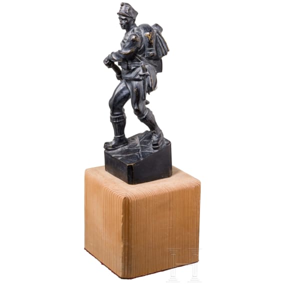 Johann Enrich (1881 - 1970) - Tiroler Kaiserj&auml;ger, geschw&auml;rzte Bronzeskulptur