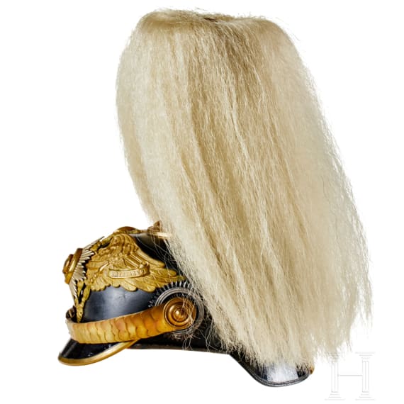 Preu&szlig;en - Helm f&uuml;r einen Offizier der Garde-Fu&szlig;-Artillerie-Regimenter, mit Paradebusch