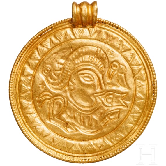 Nordgermanischer Schmuckbrakteat aus Gold (C-Brakteat), sp&auml;tes 5. - Mitte 6. Jhdt.