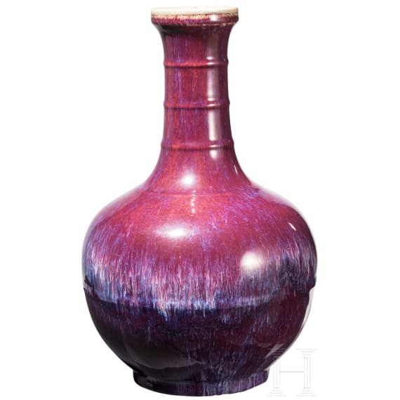 Ringhals-Vase aus Porzellan mit Flamb&eacute;-Glasur, China, 19. Jhdt.