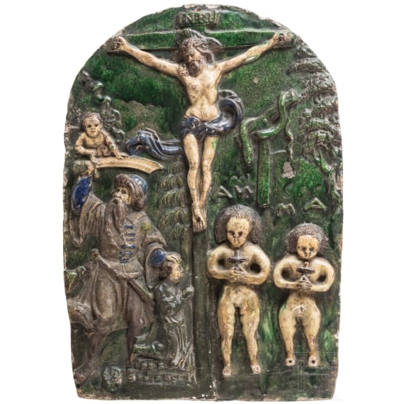 Hafnerkeramik-Bildtafel mit Kreuzigungsrelief, s&uuml;ddeutsch/&Ouml;sterreich, um 1600