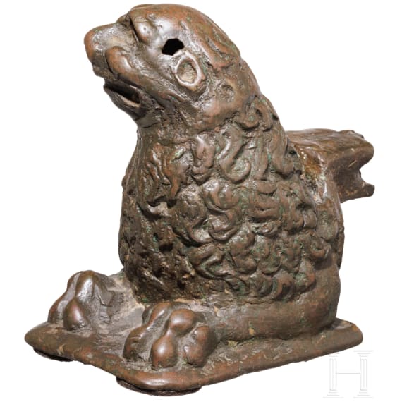 L&ouml;wenfu&szlig; eines Rednerpults oder Leuchters aus Bronze, Norditalien, 13./14. Jhdt.