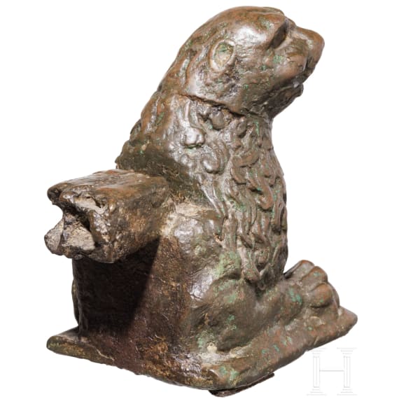 L&ouml;wenfu&szlig; eines Rednerpults oder Leuchters aus Bronze, Norditalien, 13./14. Jhdt.
