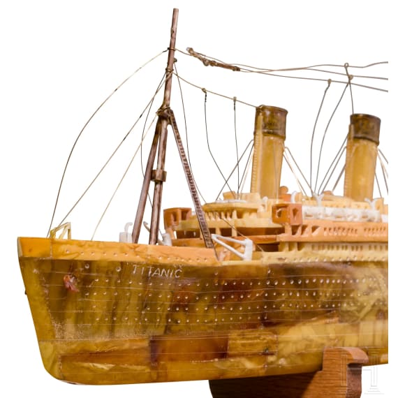 Alfred Schlegge (1923 - 2015) - Bernsteinmodell der RMS Titanic, deutsch, um 1940/50