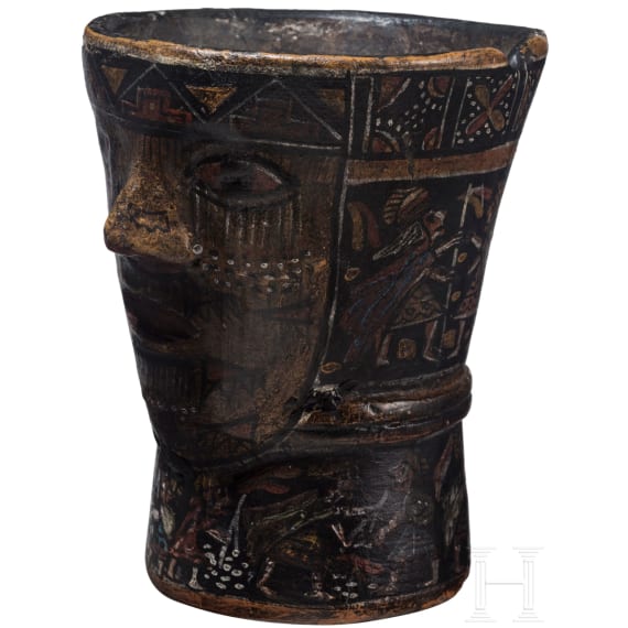 Ausgefallener h&ouml;lzerner Keru (Becher), Peru, fr&uuml;he Kolonialzeit, 16. Jhdt.