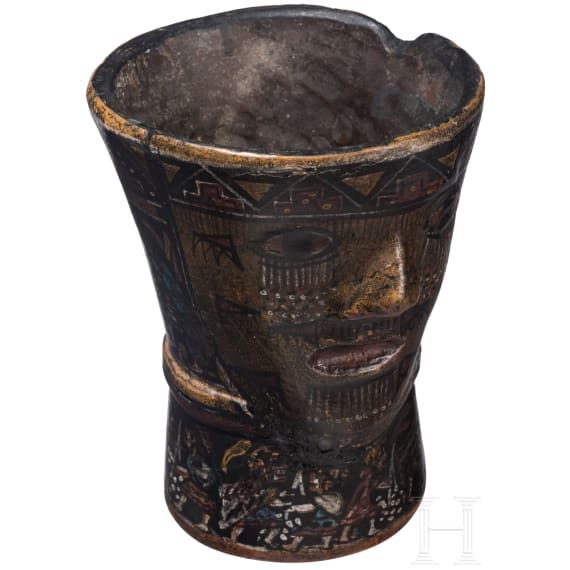Ausgefallener h&ouml;lzerner Keru (Becher), Peru, fr&uuml;he Kolonialzeit, 16. Jhdt.