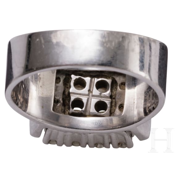 Ring mit Diamanten