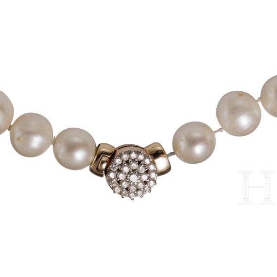 Perlenkette mit Diamanten