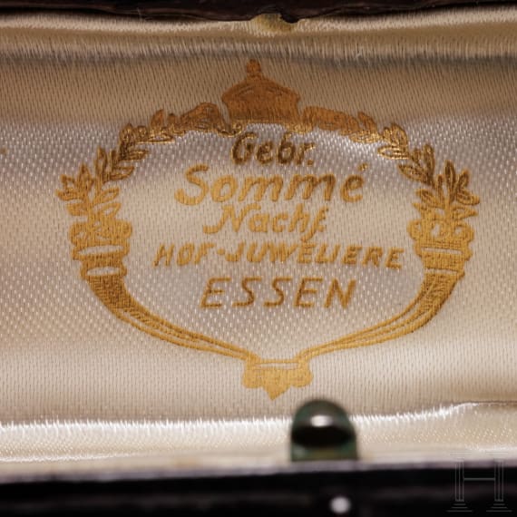 Stabbrosche mit Diamanten