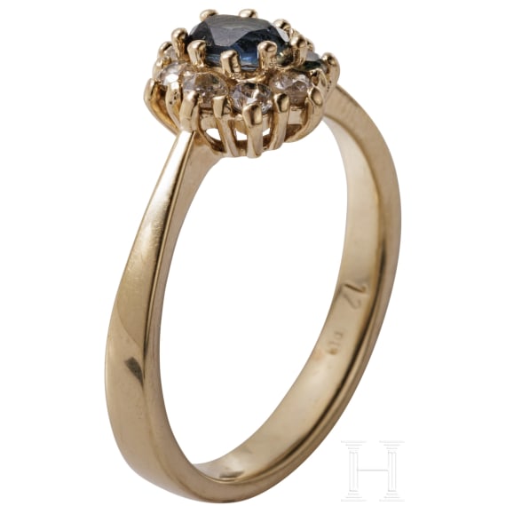 Ring mit Saphir
