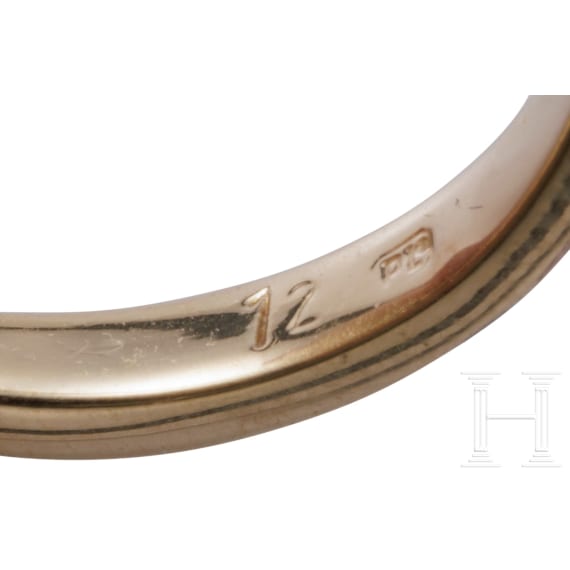 Ring mit Saphir