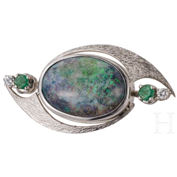 Brosche mit Opal