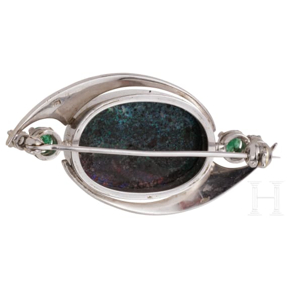Brosche mit Opal