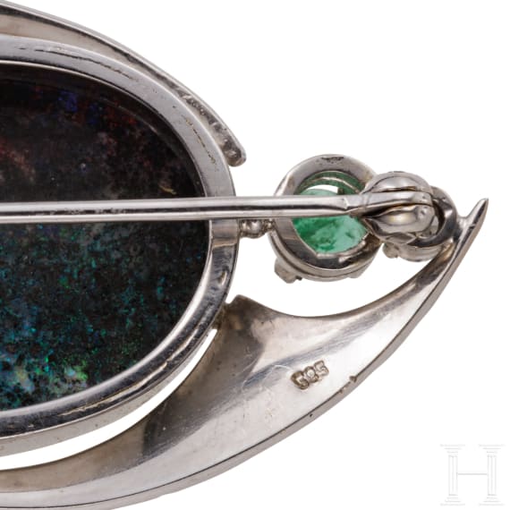 Brosche mit Opal