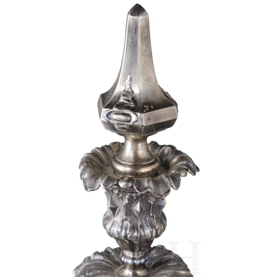 Ein Paar monumentale, f&uuml;nfflammige Silberleuchter, um 1880