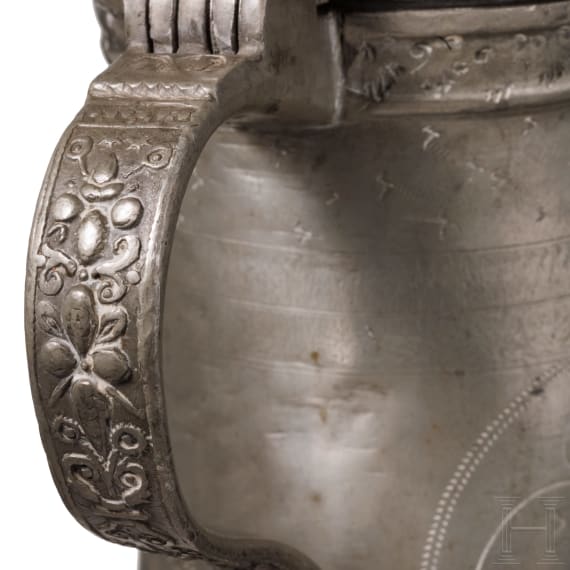 Gravierte Palmettenkanne aus Zinn, Sch&auml;&szlig;burg, um 1700