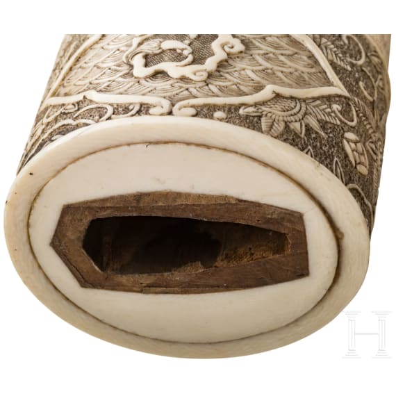 Bedeutendes Prunk-Tachi mit Montierung aus Walross-Elfenbein, Japan, Meiji-Periode