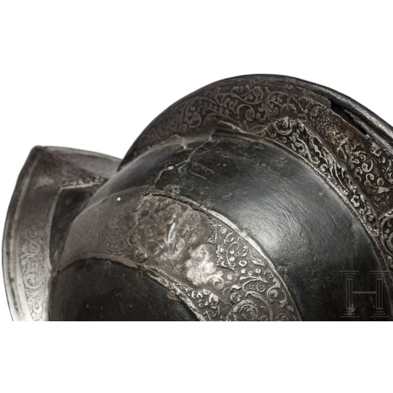 Schwarzwei&szlig;er Halbharnisch mit ge&auml;tzten R&auml;ndern, s&uuml;ddeutsch, um 1560