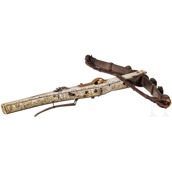 Voll verbeinte Renaissance-Armbrust aus Adelsbesitz, s&uuml;ddeutsch oder s&uuml;dosteurop&auml;isch, um 1580