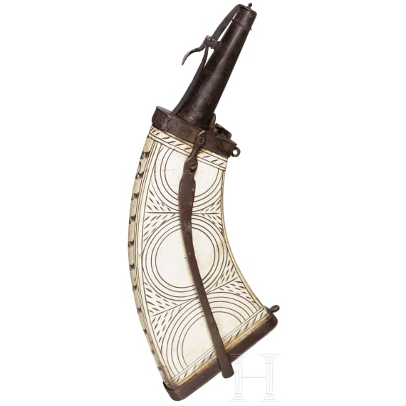 Gro&szlig;e Musketier-Pulverflasche mit jagdlicher Gravur, N&uuml;rnberg, um 1600