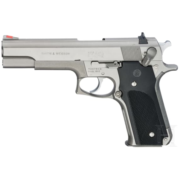 A Smith & Wesson, Mod. 645
