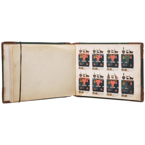 Gedenkbuch mit Chiffre "A" unter Gro&szlig;herzogskrone, Foto von Gro&szlig;f&uuml;rst Sergey Alexandrovich und Elisaveta Feodorovna sowie zwei B&uuml;cher, Russland, 1901 - 1914
