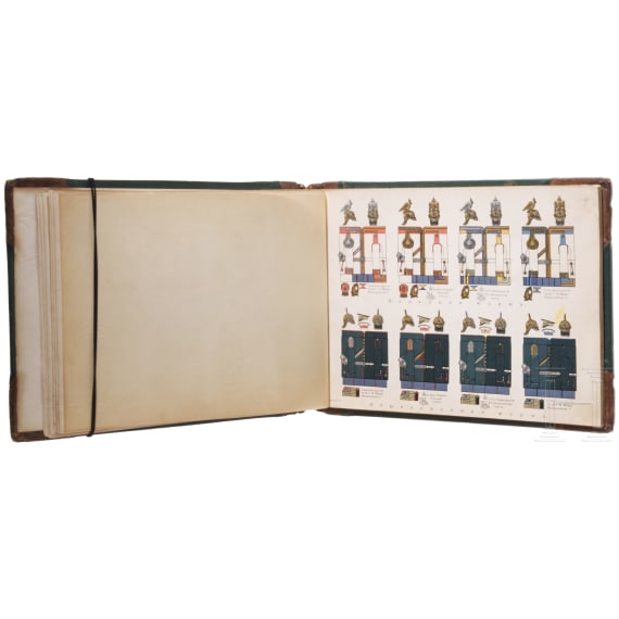 Gedenkbuch mit Chiffre "A" unter Gro&szlig;herzogskrone, Foto von Gro&szlig;f&uuml;rst Sergey Alexandrovich und Elisaveta Feodorovna sowie zwei B&uuml;cher, Russland, 1901 - 1914