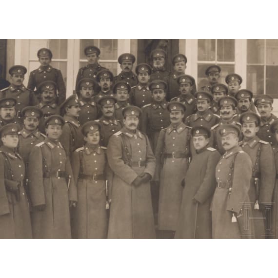 Gruppenfoto der Offiziere des Leibgarde-Atamansky-Regiments, Russland, um 1910/15
