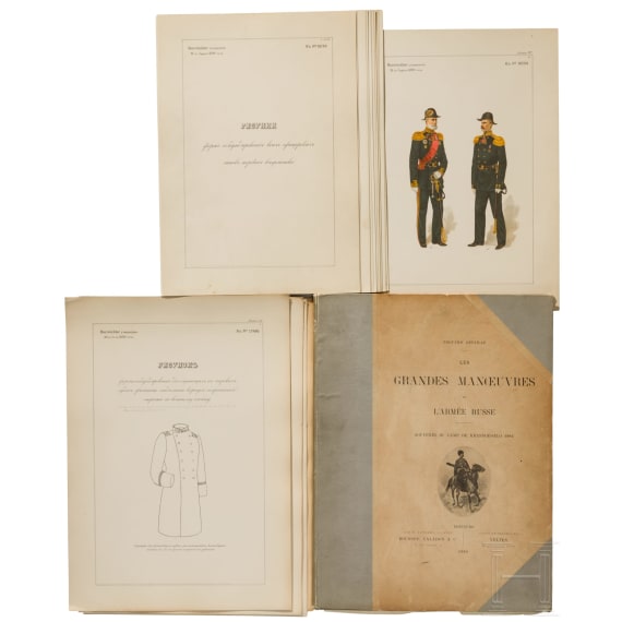 32 gro&szlig;formatige Tafeln mit russischen Uniformen und Waffen, haupts&auml;chlich f&uuml;r Offiziere der kaiserlichen russischen Marine, Russland, St. Petersburg, datiert 1899