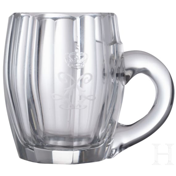 K&ouml;nig Ludwig II. von Bayern - kleiner Glaskrug mit Spiegelmonogramm "L", um 1870