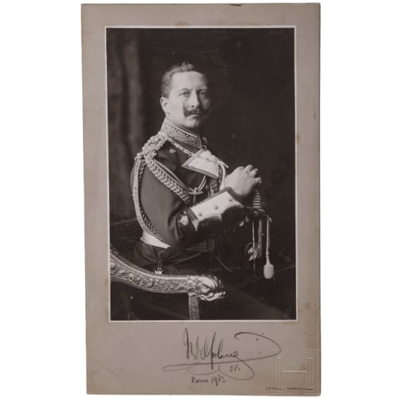 Kaiser Wilhelm II. - eigenh&auml;ndig signiertes Portraitfoto, datiert 1903