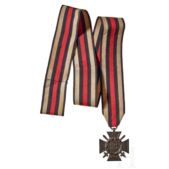 An Imperial German Prussian M 1871 Standarte pole top, streamer and oil cloth cover