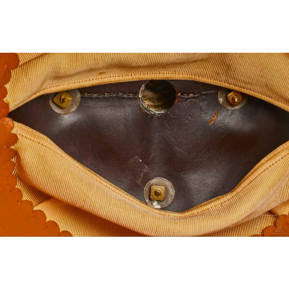 Helm f&uuml;r Offiziere des Dragoner-Regiments Nr. 16, mit Haarbusch