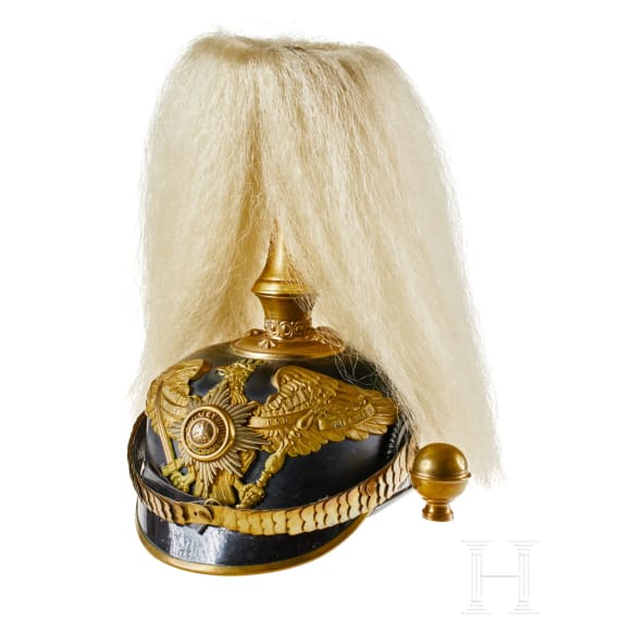 Helm f&uuml;r einen Offizier der Garde-Fu&szlig;-Artillerie-Regimenter, mit Paradebusch