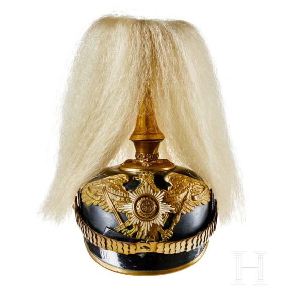 Helm f&uuml;r einen Offizier der Garde-Fu&szlig;-Artillerie-Regimenter, mit Paradebusch