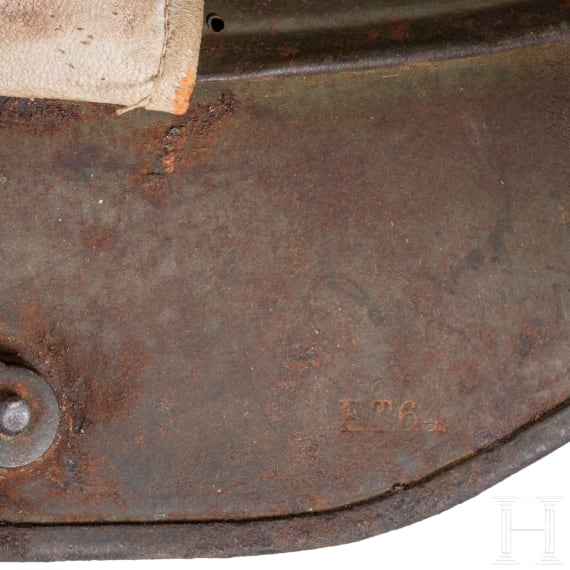 Stahlhelm M 17 mit Tarnanstrich