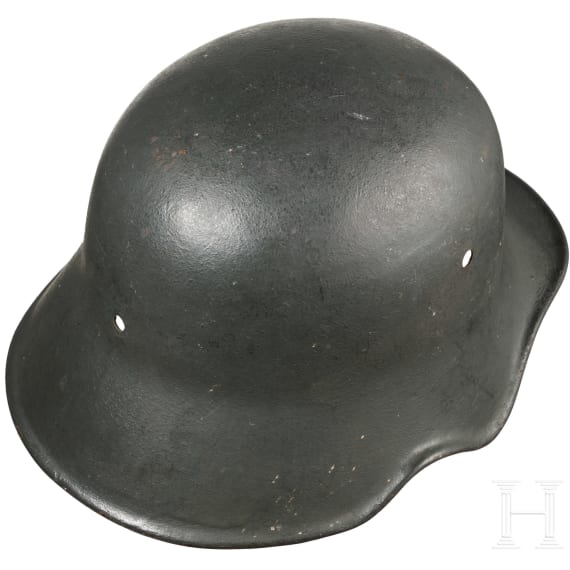 Stahlhelm M 18 mit Ohrenausschnitt