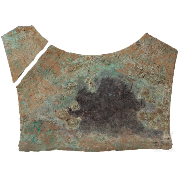 A rare Chinese bronze chamfron, 11th - 8th century B.C.