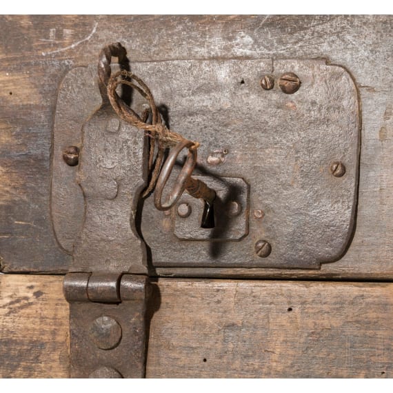 A heavy German wooden neck-block, 17th/18th century