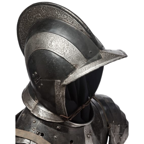 Schwarzwei&szlig;er Halbharnisch mit ge&auml;tzten R&auml;ndern, s&uuml;ddeutsch, um 1560