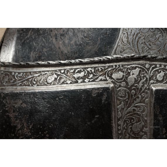 Schwarzwei&szlig;er Halbharnisch mit ge&auml;tzten R&auml;ndern, s&uuml;ddeutsch, um 1560
