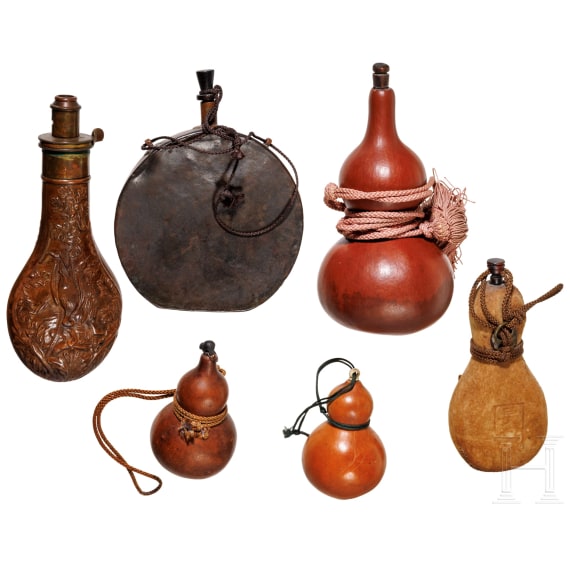 Kleine Sammlung Koyaku Ire (Z&uuml;ndkrautflaschen) und Kugelbeh&auml;lter, Japan, Edo-Periode