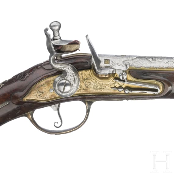 Lange und silbermontierte Steinschlosspistole, L&uuml;ttich, um 1730