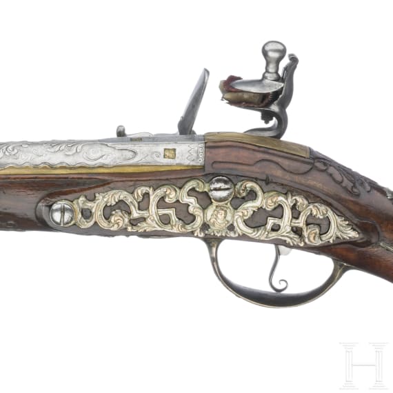 Lange und silbermontierte Steinschlosspistole, L&uuml;ttich, um 1730