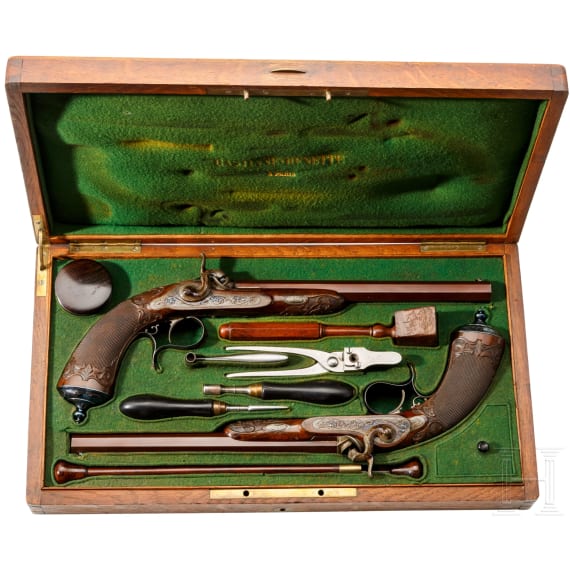 A pair of cased percussion pistols by Gastine Renette, Paris, circa 1850/60