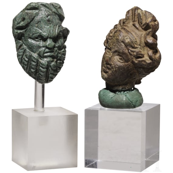 Bronzekopf eines Silen als Applike und Bronzekopf einer Venusstatuette, r&ouml;misch, 2. - 3. Jhdt. n. Chr.