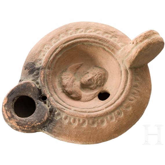&Ouml;llampe mit Darstellung der Selene, r&ouml;misch, 2. H&auml;lfte 1. Jhdt.