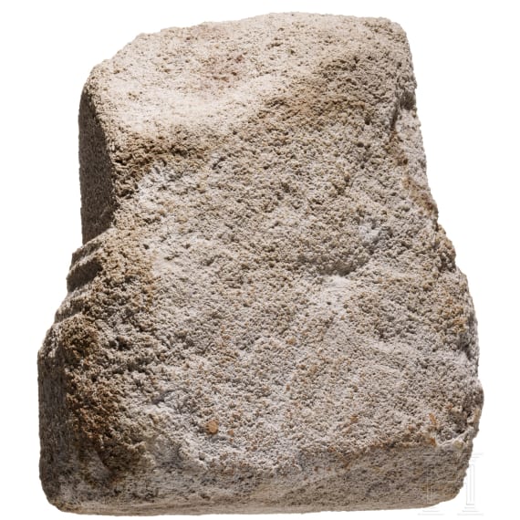 Weihealtarfragment aus Kalkstein, r&ouml;misch, 2. - 3. Jhdt. n. Chr.