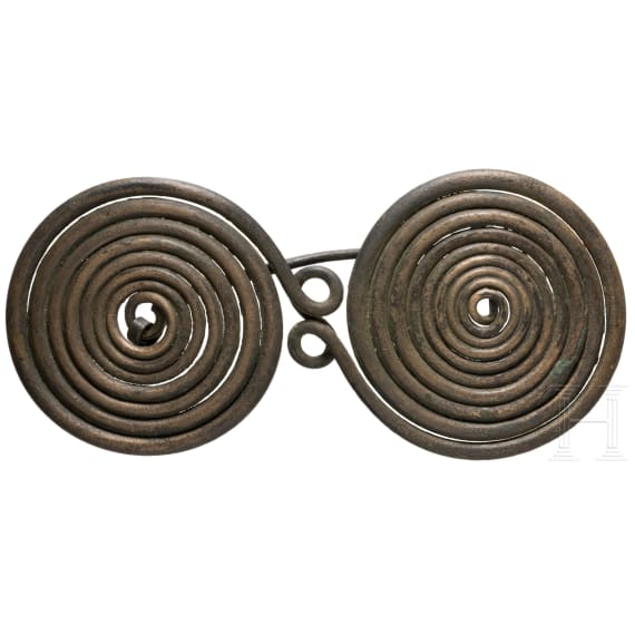 Bronzene Brillenspiralfibel vom Typ Haslau-Regelsbrunn, 10. - 8. Jhdt. v. Chr.