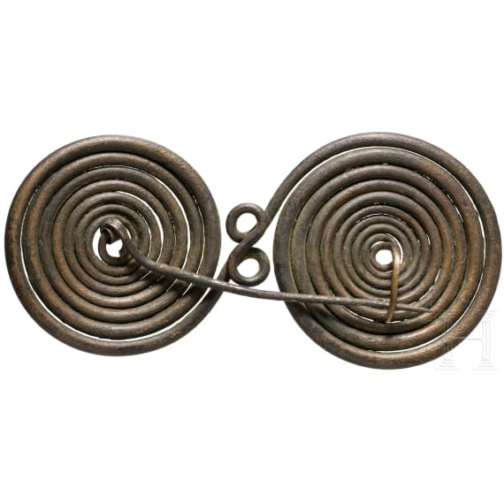Bronzene Brillenspiralfibel vom Typ Haslau-Regelsbrunn, 10. - 8. Jhdt. v. Chr.